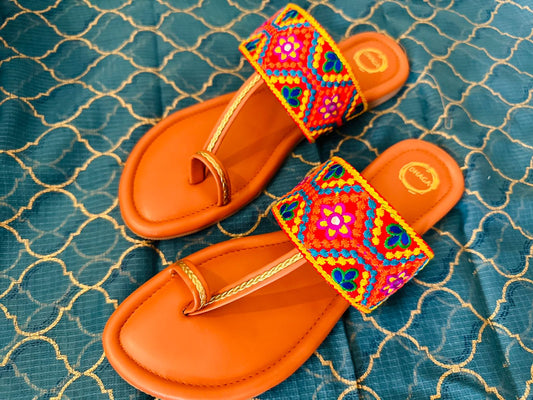 Multicolor flat kolhapuri